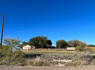 701 4th St, Plains, TX 79355