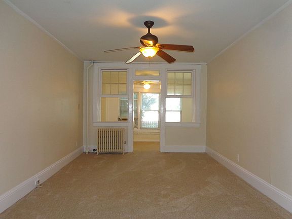 3rd image of 824 Brandon Ave APT 4