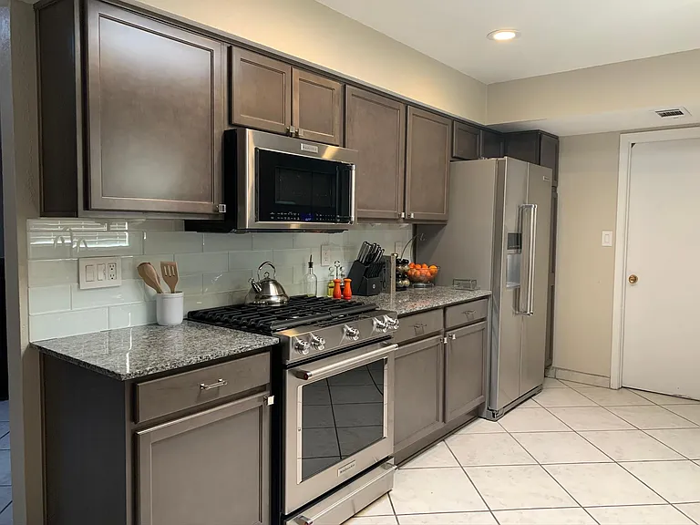 6716 Esther Ave NE — Photo 5