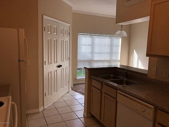 4th image of 7800 Point Meadows Dr APT 1422