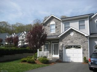 191 Springhill Dr, Morris Plains, NJ 07950