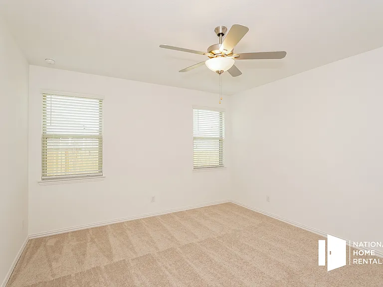 1332 Pistachio Dr — Photo 8