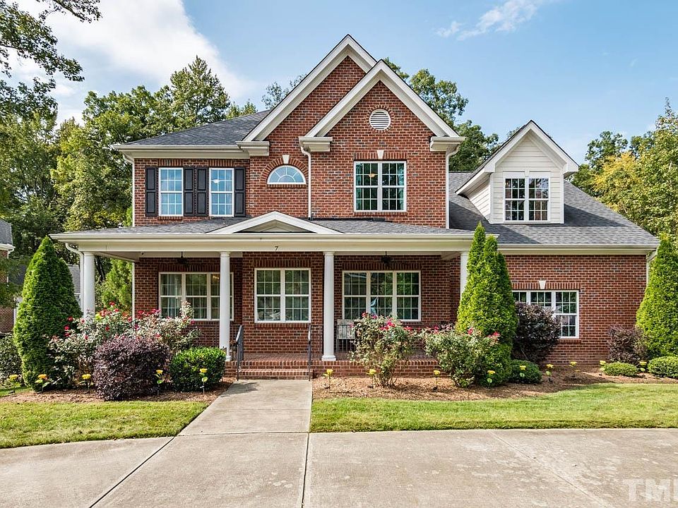 1st image of 7 Hopewell Dr