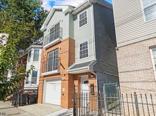 118 Oraton St, Newark City, NJ 07104