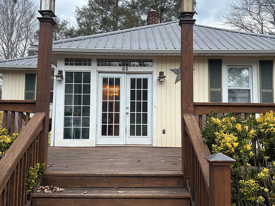 55 Briar Ln
