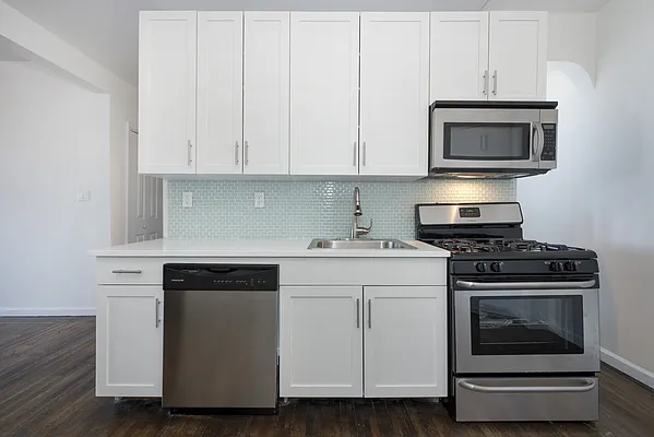 Rented by Bold New York | media 6