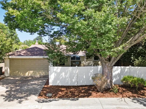 1718 Manzanita Ln, Davis, CA 95618