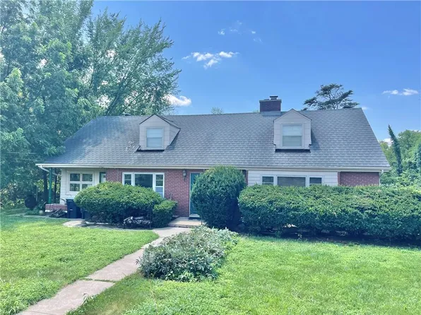 10307 NW Barry Rd, Kansas City, MO 64153