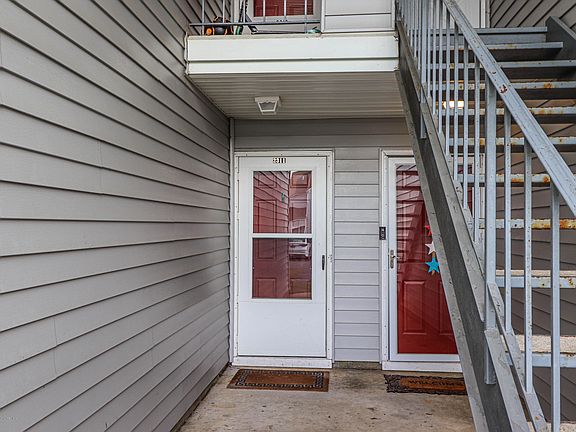3rd image of 2311 Waters Edge Dr #11B