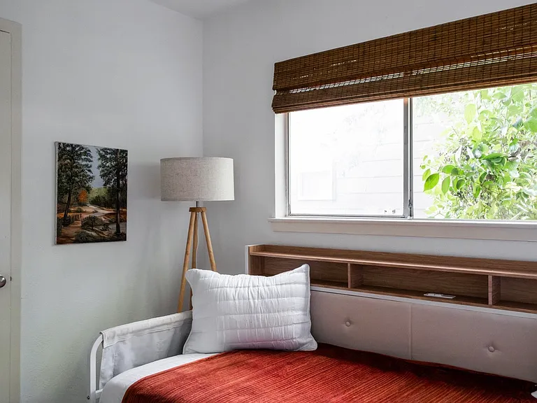 5904 Garden Oaks Dr — Photo 10