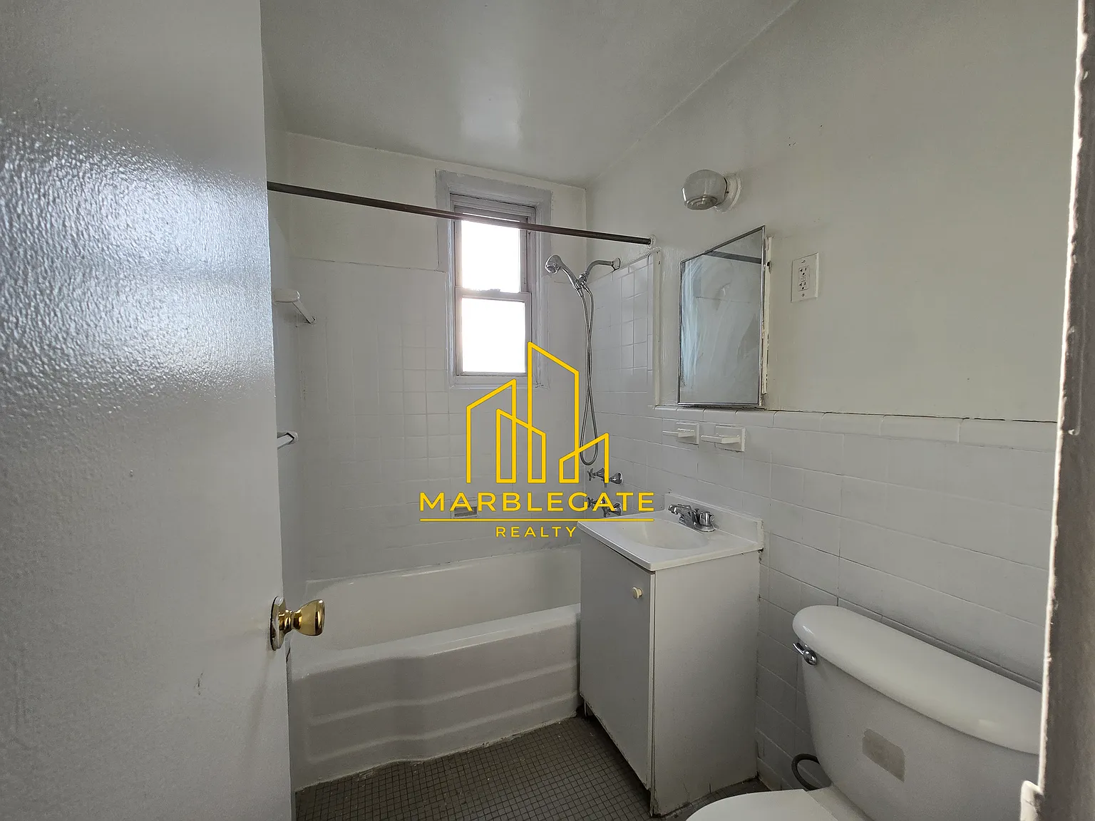 2 bed, $1,795 — Photo 1