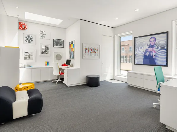 1 Sutton Place South image 18 of 25