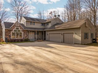 15445 Holly Dr, Thompsonville, MI 49683