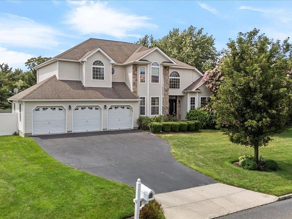 11766 Real Estate - 11766 Homes For Sale | Zillow