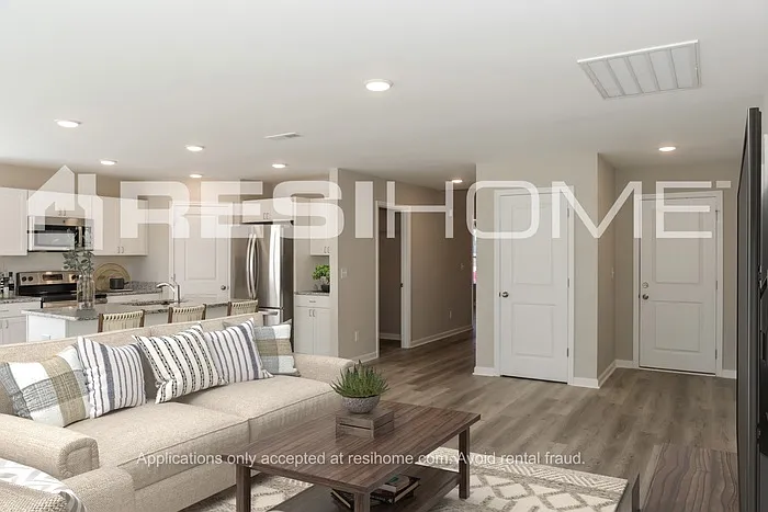 104 London Calvin Way — Photo 3