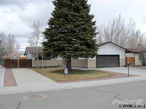 1st image of 1049 Evergreen Way