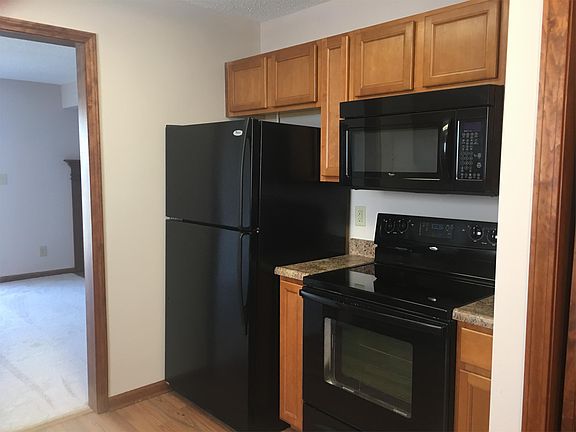 3rd image of 5191 Fairway Dr