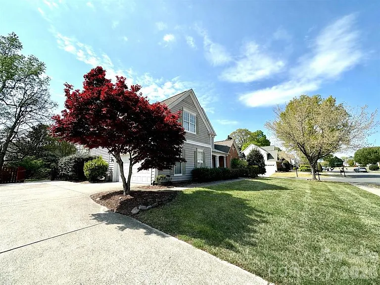 11106 Knight Castle Dr — Photo 2