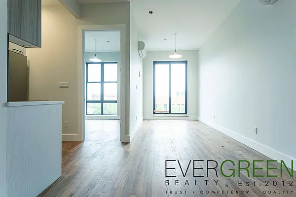 Rented by Evergreen Apartments BK | media 19