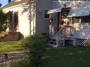 70 Robert Ave, Warwick, RI 02818