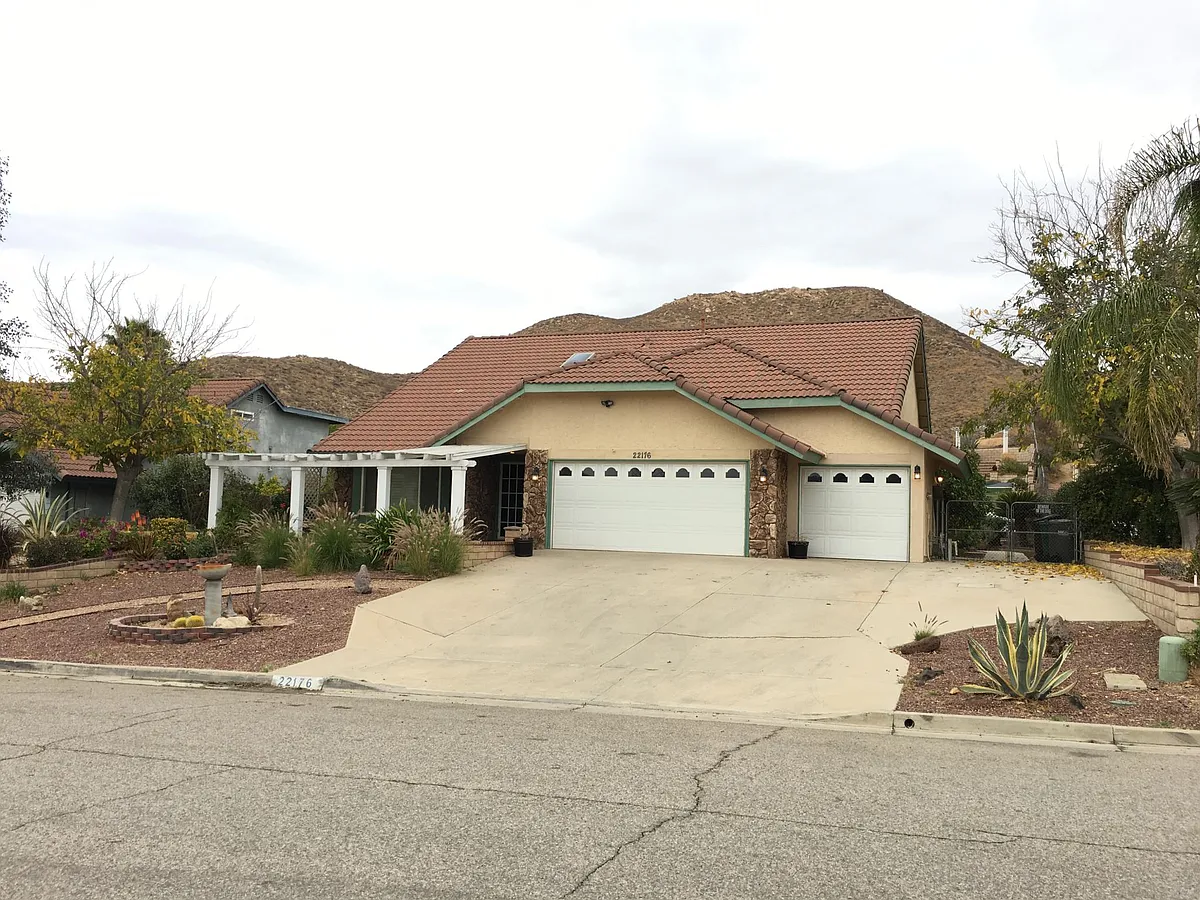 Building Photo - 22176 Woodcreek Ln
