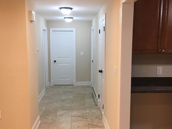 4th image of 257 E 237th St