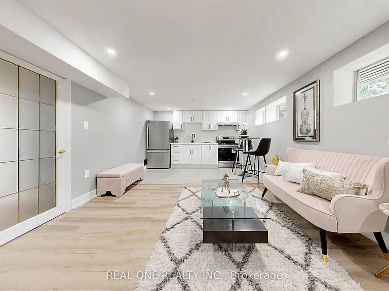 49 Bayview Pkwy #BASEMENT — Photo 10