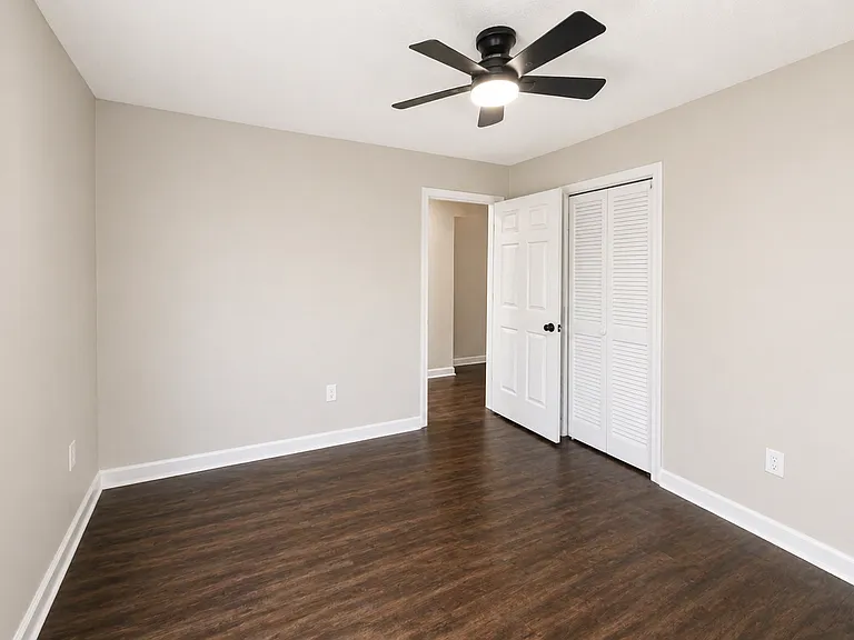 2707 Little River Dr — Photo 5
