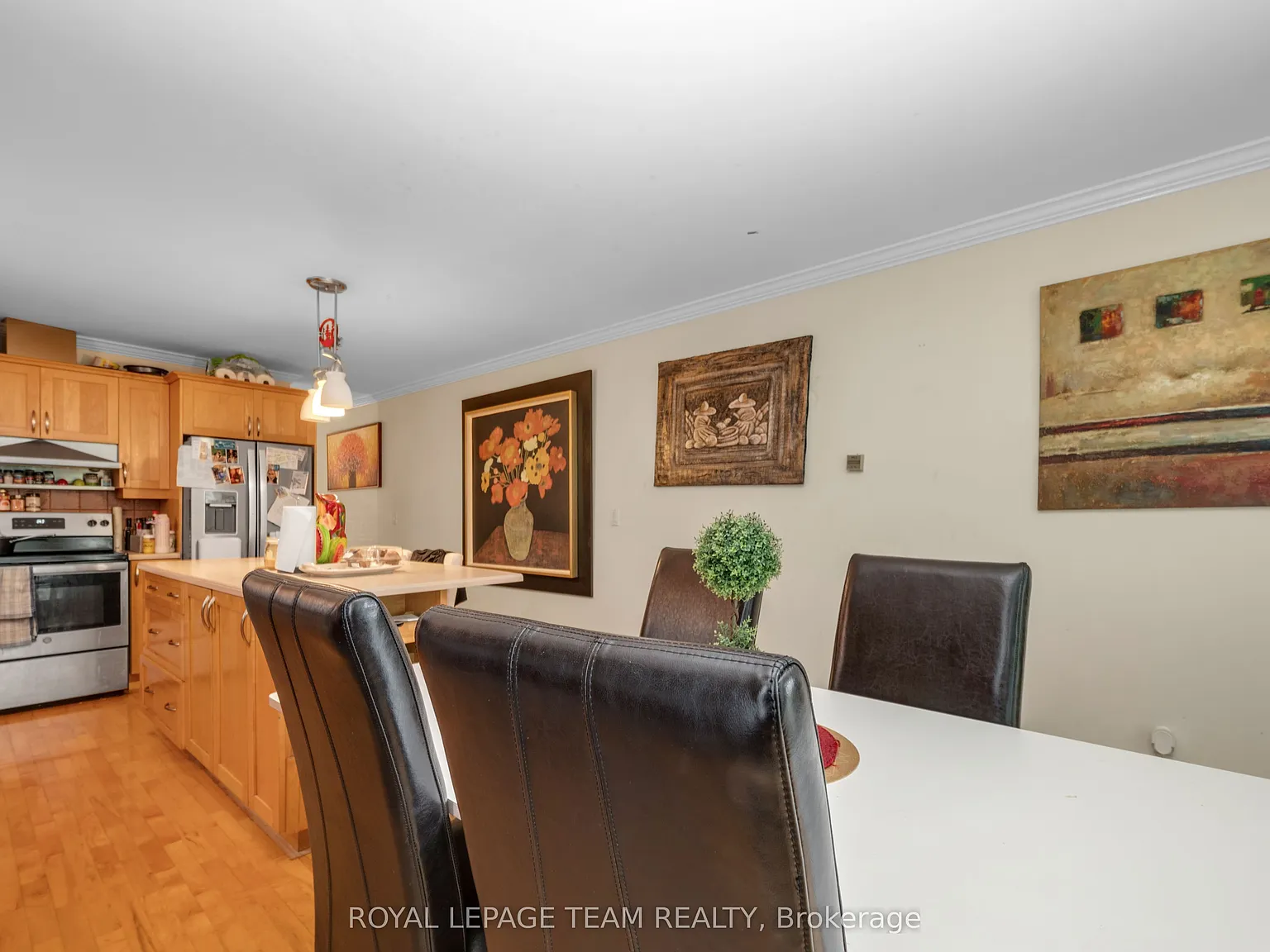 3 bed, $4,195 — Photo 3