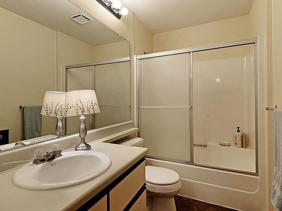 3rd image of 1300 Bellevue Way NE APT 7