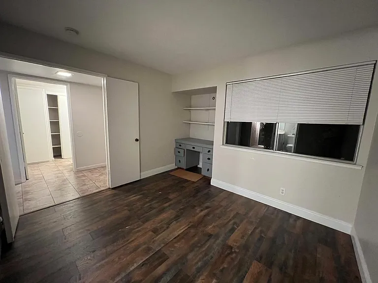 4727 N Cedar Ave #102 — Photo 9