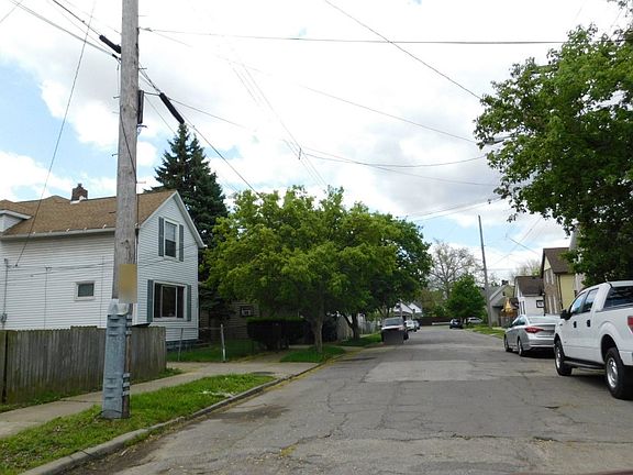 4th image of 3344 W 31st St
