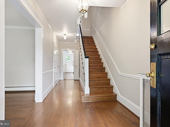 3rd image of 722 Nottingham Rd