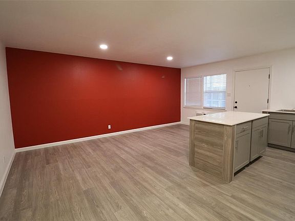 2nd image of 1722 Colquitt St #6