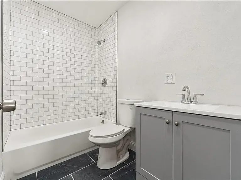 328 Norton Ave — Photo 6