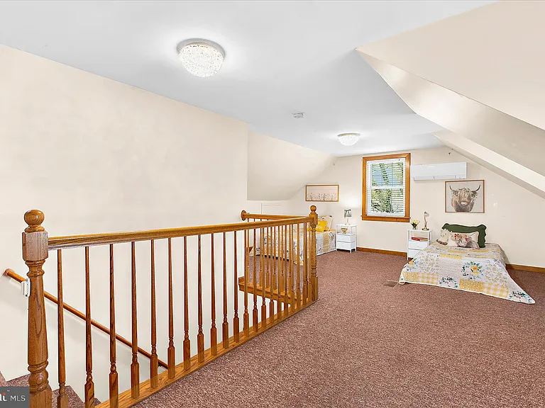 161 Margate Dr — Photo 35