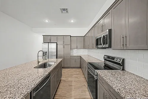 8232 E University Dr Photo 1