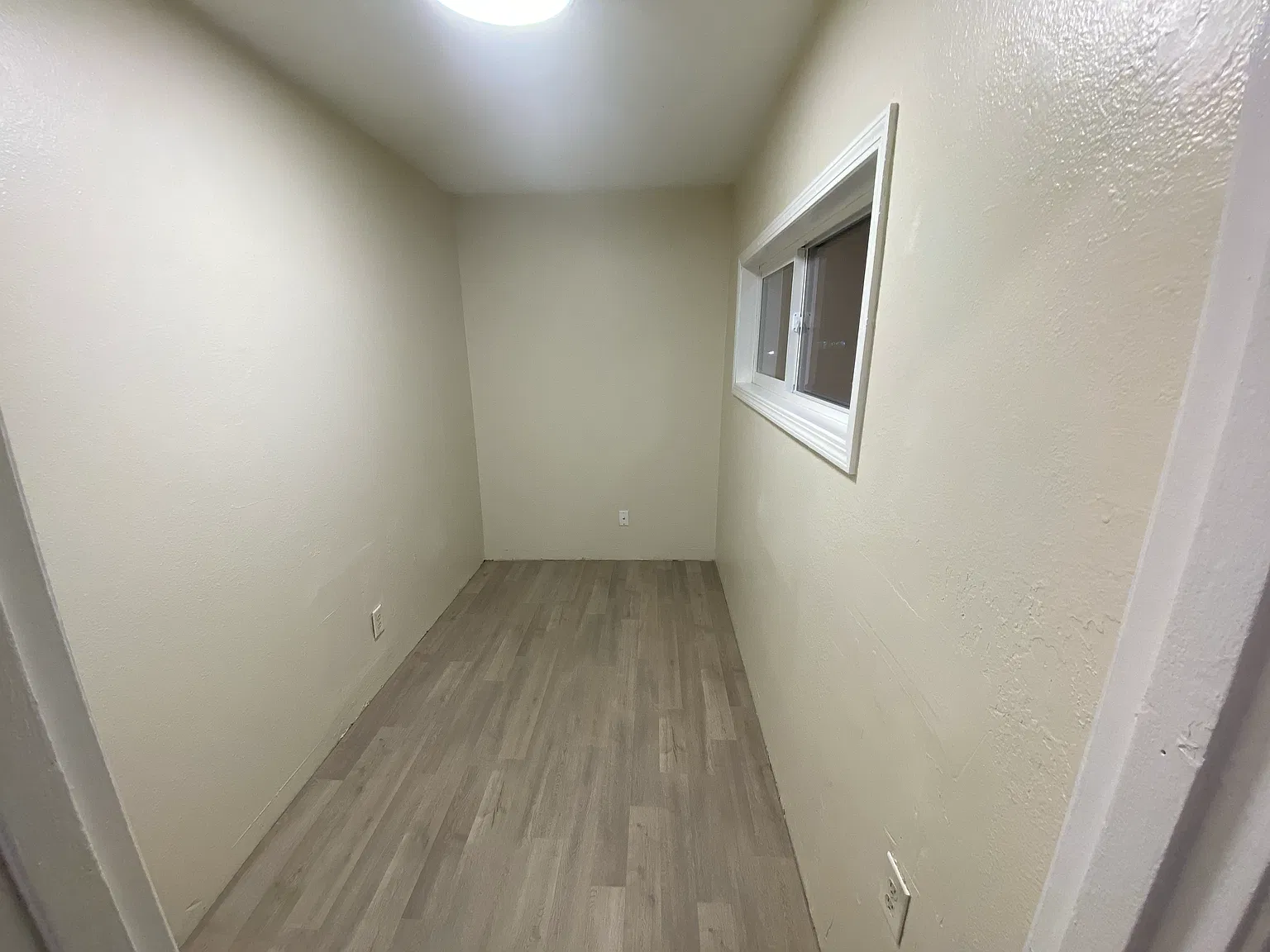 3 bed, 1.0 bath, 1400 sqft, $2,200 — Photo 4