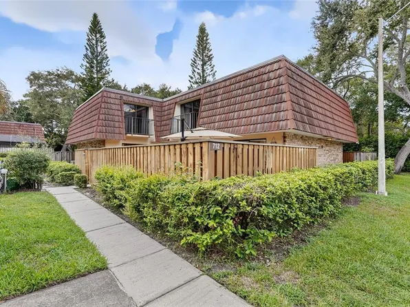 712 1st Ct, Palm Harbor, FL 34684