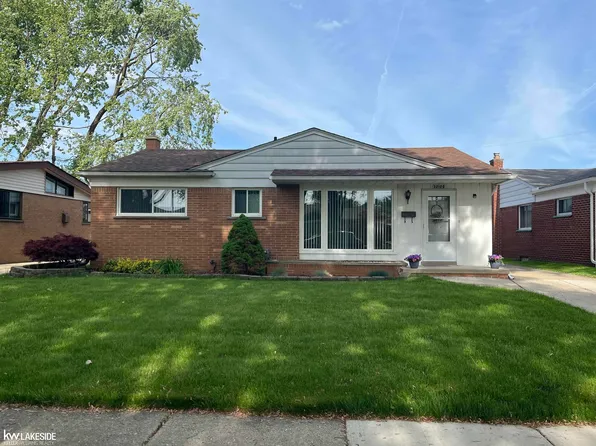 32120 Heathwood St, Saint Clair Shores, MI 48082