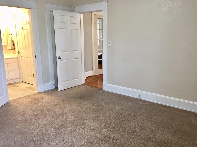 506 W Fearing St — Photo 9