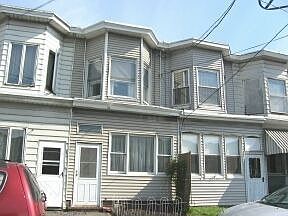 1st image of 917 W Centre St