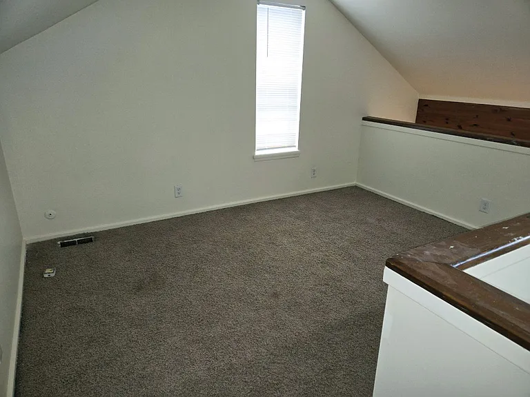 755 Emmons Ave — Photo 18