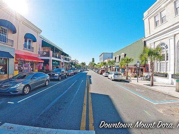 2nd image of 320 N Rhodes St