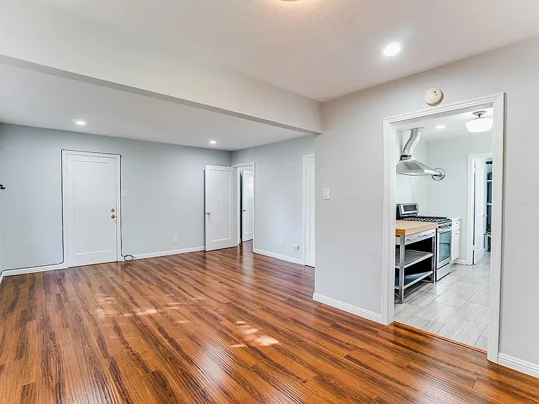 1458 Hopkins St #4 — Photo 3