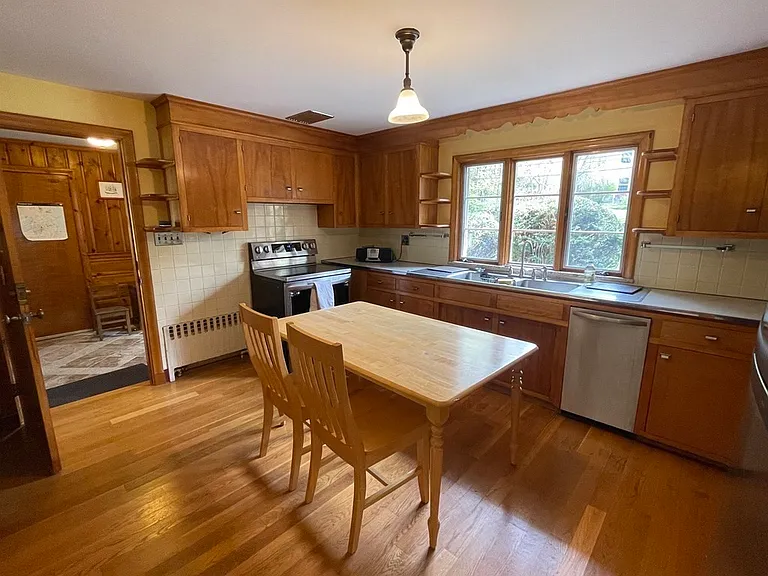 204 Follen Rd — Photo 7