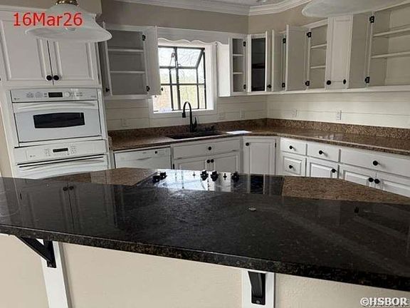 2nd image of 21 Delavega Cir