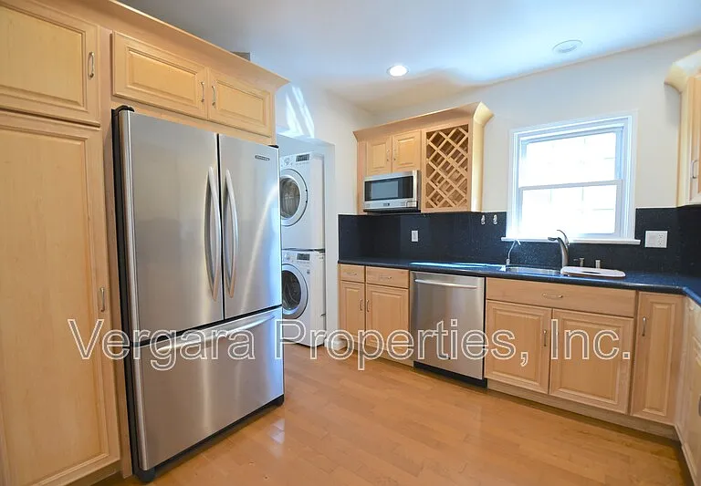 6531 W 85th St — Photo 26