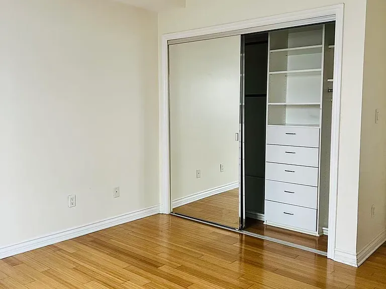 2230 S Bentley Ave #101 — Photo 7