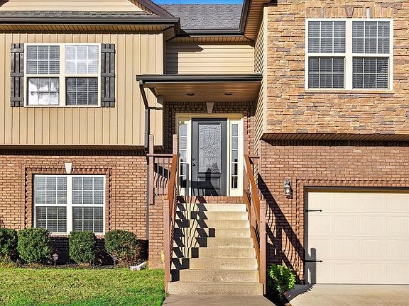 5th image of 200 Autumn Terrace Ln